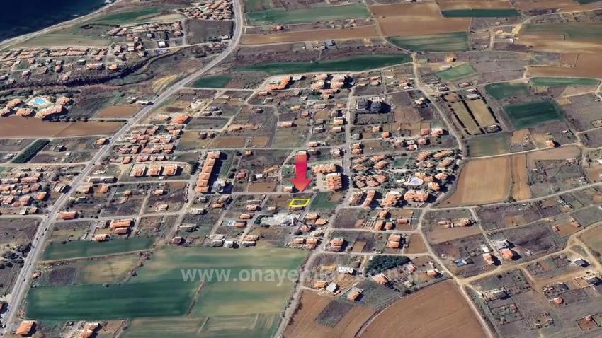 *In Der Nachbarschaft Von Topağaç*Infrastrukturbereit* Gelegenheitsgrundstück, Auf Dem Sie Ihr Einfamilienhaus Sofort Bauen Können