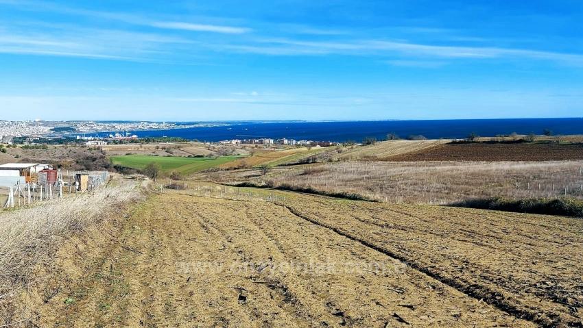Preisgünstiges Grundstück Mit Freiem Blick Auf Meer, Natur Und Stadt, Bebauungsplan Für 20 % Zweigeschossige Bebauung.