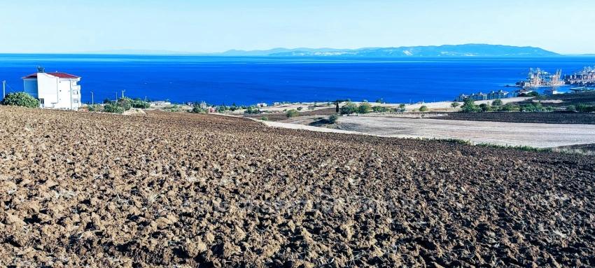 Grundstück Geeignet Für Ein Genossenschaftliches Wohnbauprojekt Mit 50 Wohnungen Und Freiem Meer- Und Naturblick.