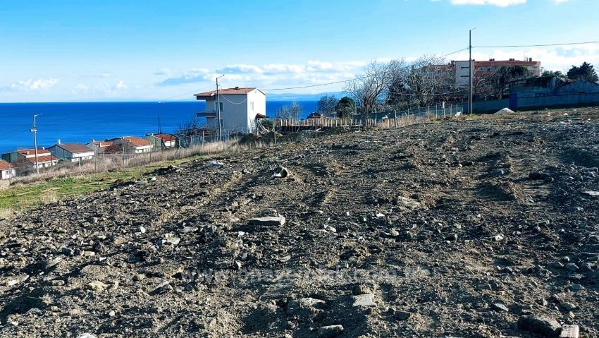 Sie Können Entweder Ein Projekt Für 9 Luxuswohnungen Oder 2 Ultra-Luxusvillen Erstellen.