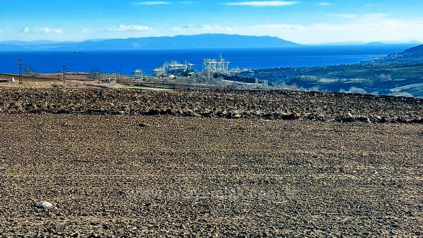 Gelegenheitsland In Der Fabrikregion, In Der Gegend, Die Kurzfristig Hohe Gewinne Erzielen Wird