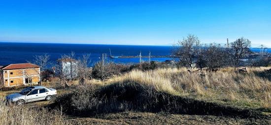**eckgrundstück Geeignet Für 2 Luxusvillenprojekte Mit Uneingeschränktem Meer-, Natur- Und Stadtblick**