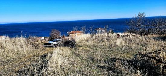 **eckgrundstück Geeignet Für 2 Luxusvillenprojekte Mit Uneingeschränktem Meer-, Natur- Und Stadtblick**