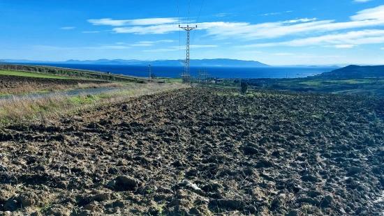 Gelegenheitsland In Der Fabrikregion, In Der Gegend, Die Kurzfristig Hohe Gewinne Erzielen Wird