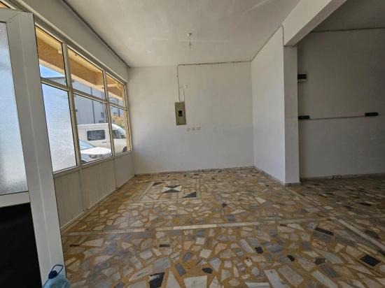 Komplettes Gebäude Zum Verkauf: 6 Einheiten Mit 3+1 Und 2 Einheiten Mit 210 M2 Arbeitsplätzen