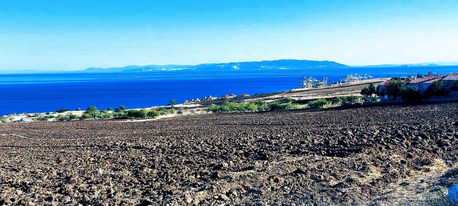 **Plot Of Land With Full Sea View And 30% Building Permit For Three Floors In Topağaç Neighborhood, Tekirdağ**