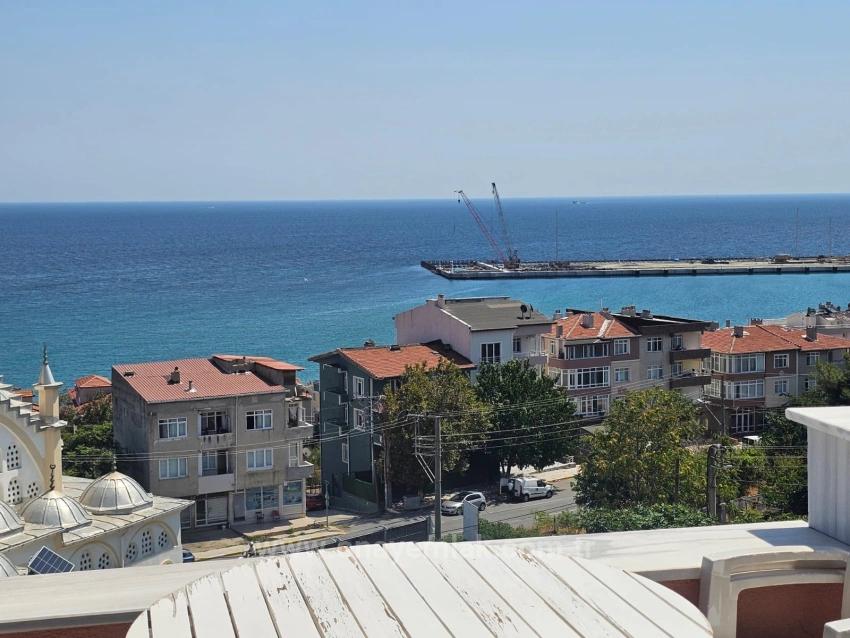 Complete Building For Sale: 6 Units Of 3+1 And 2 Units Of 210 M2 Workplaces