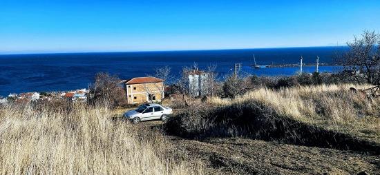 **corner Plot Suitable For 2 Ultra Luxury Villa Projects With Full Sea, Nature And City Views**