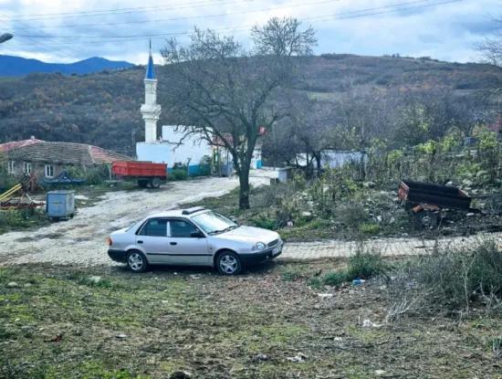 Opportunity Corner Land For Enthusiasts Who Want To Build A Village House For Urgent Sale