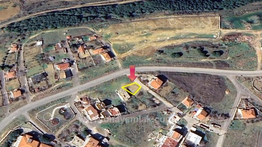 Гарантия Высокого Дохода. Угловой Участок По Выгодной Цене, Подходящий Для Проектов С 8 Квартирами 1+1.