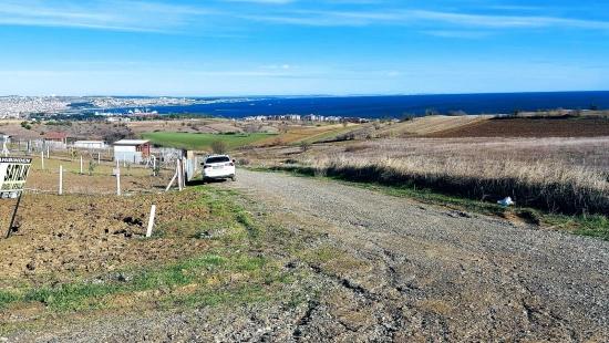 Выгодный Земельный Участок С Прекрасным Видом На Море, Природу И Город, Зонированный Под Застройку 20% Площади Двухэтажными Зданиями.