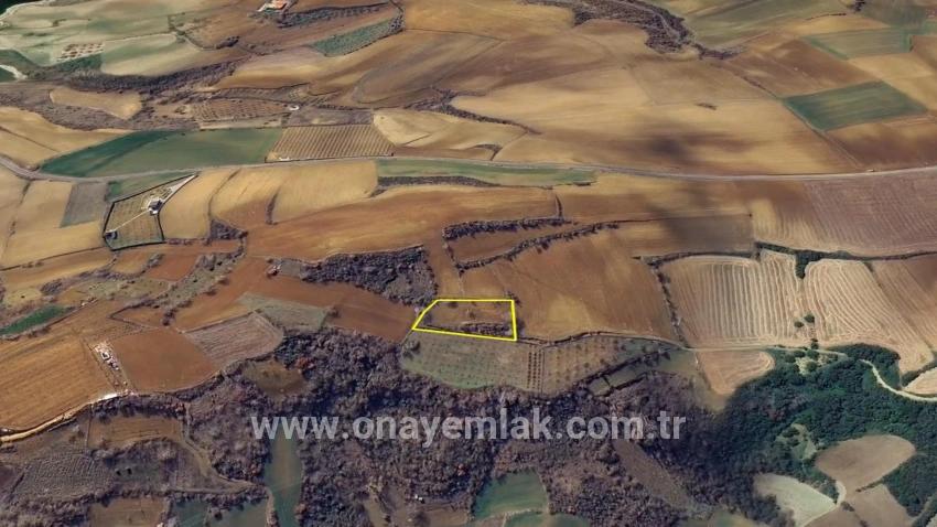 Для Продажи Земля в Çanakçı Süleymanpaşa - Под Поле застройку - 3.110 m²